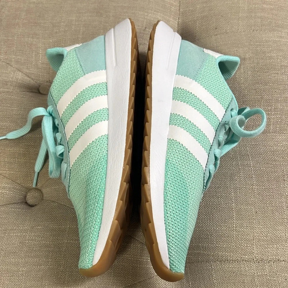 Adidas Woman's FLB Runner 'Energy Aqua' Size 8 NEW! - Picture 6 of 9